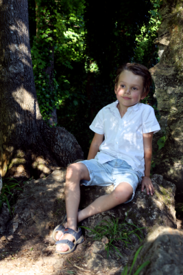 Portrait d'enfant. Parc de Morsang sur Orge (91)