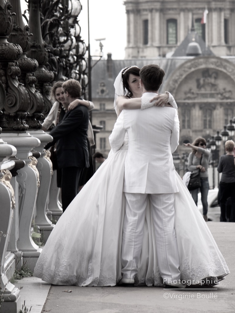Mariage sur le Pont Alexandre III . Paris