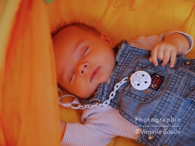Portrait bébé Gabriel lifestyle ©Virginie Boullé