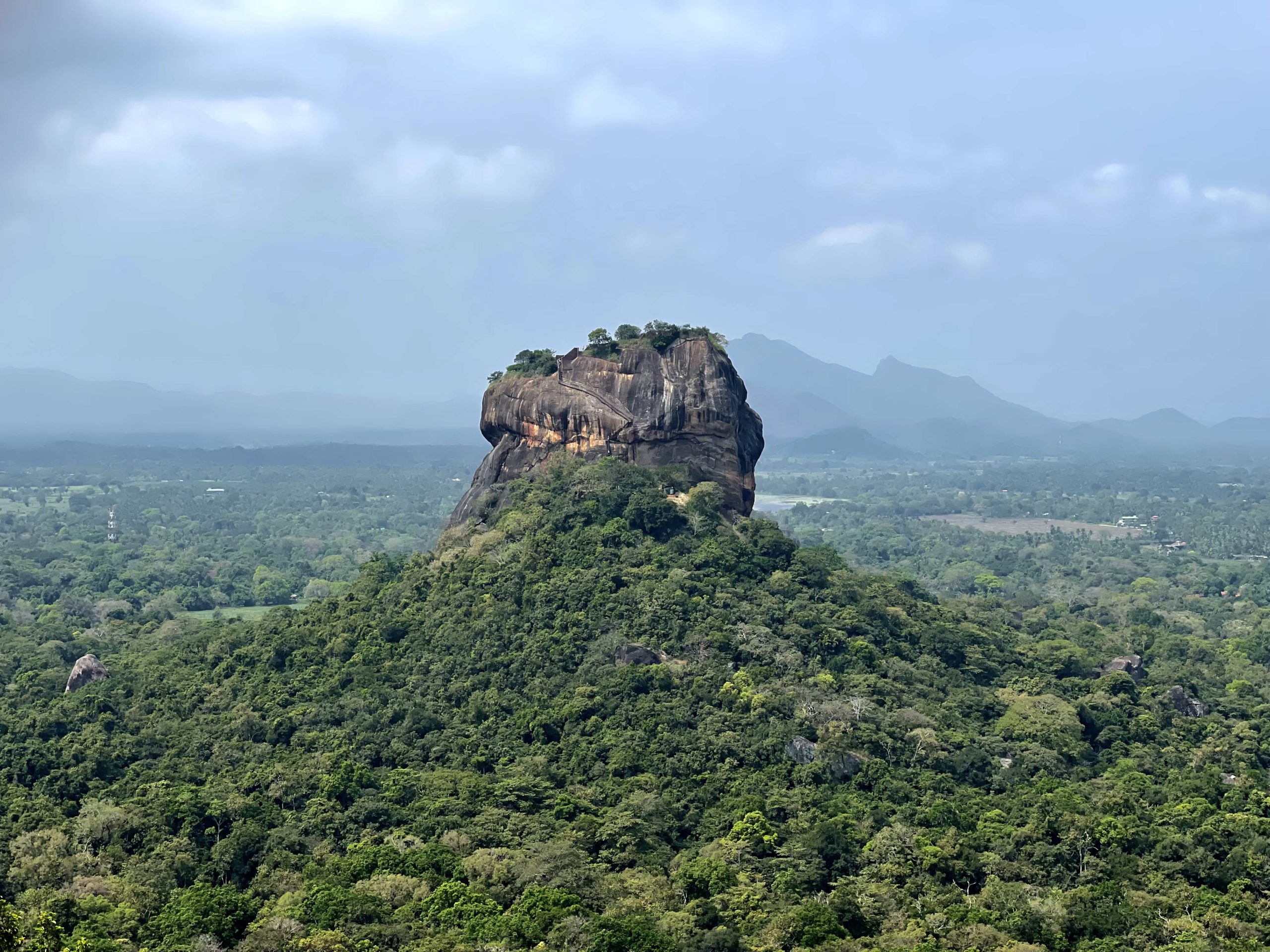 Sri Lanka . Sigiriya . Lion’s Rock . Baignade locale. Rizières . Jour 12